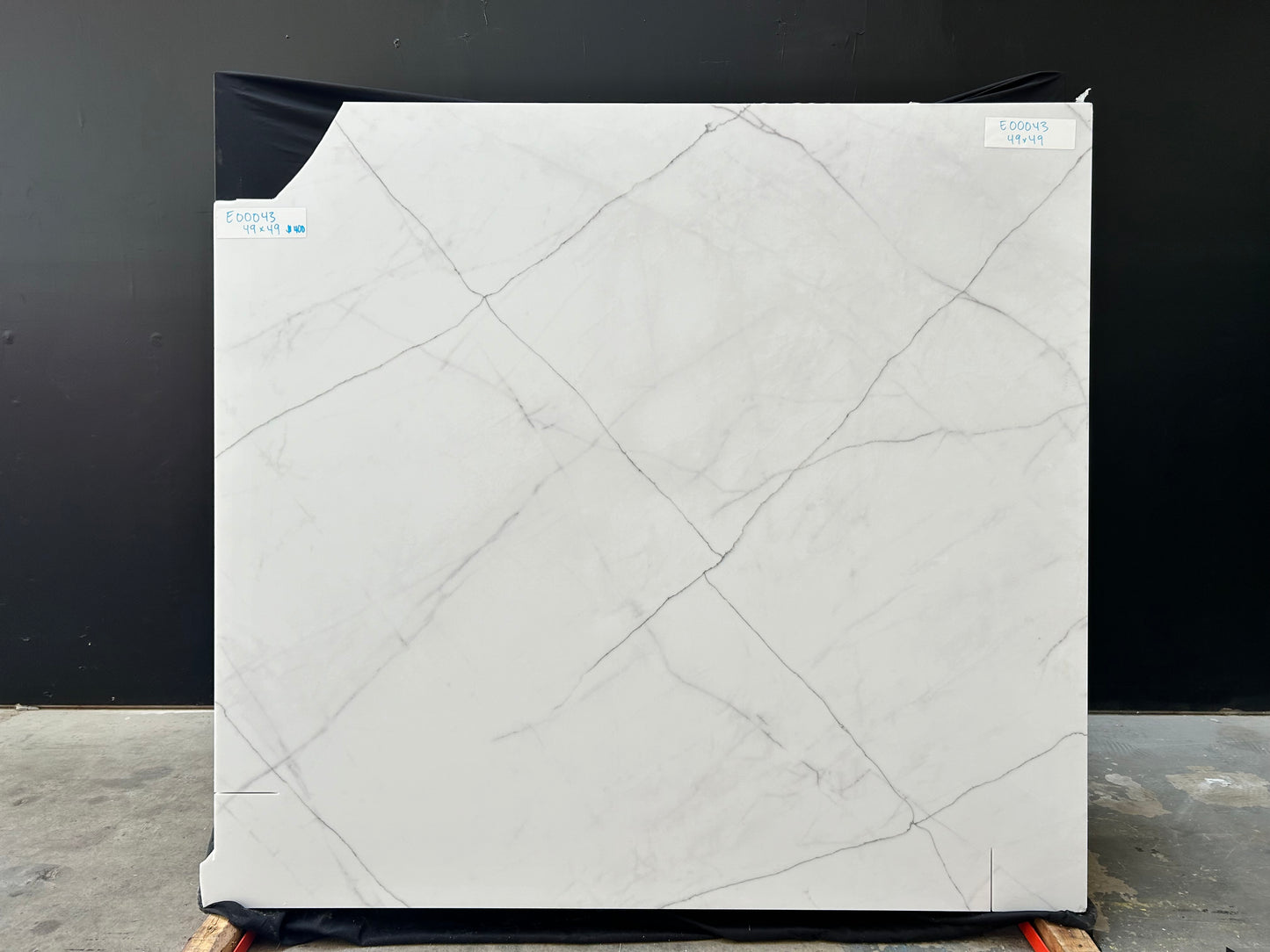 Bianca Fina 2cm Quartz 49x49