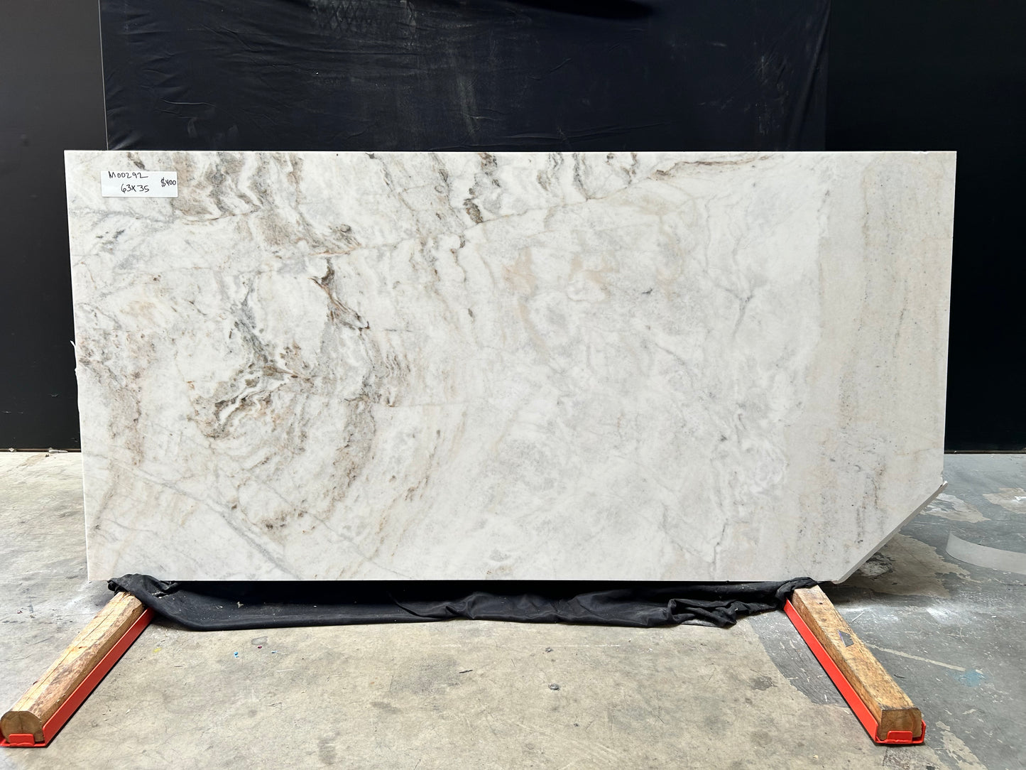 Glorious White 2cm Marble 63x35