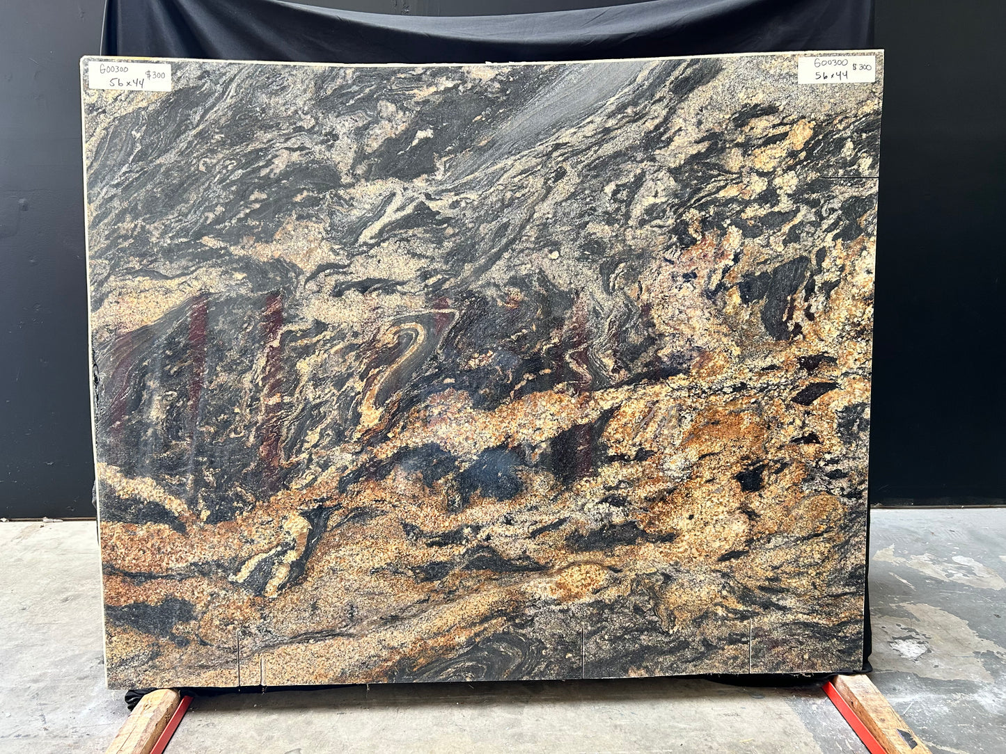 Magma 2cm Granite 56x44