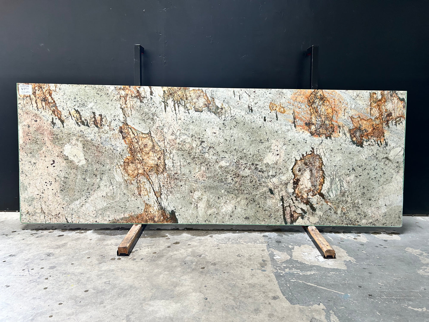 Atlas 2cm Granite 121x42