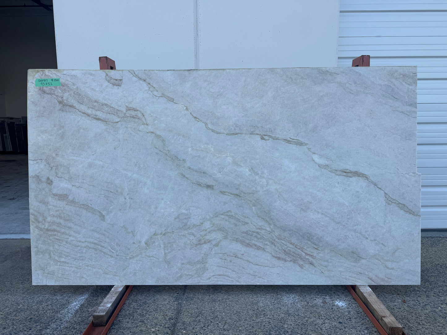 Taj Mahal 2cm Leathered Quartzite 93x52 Location W