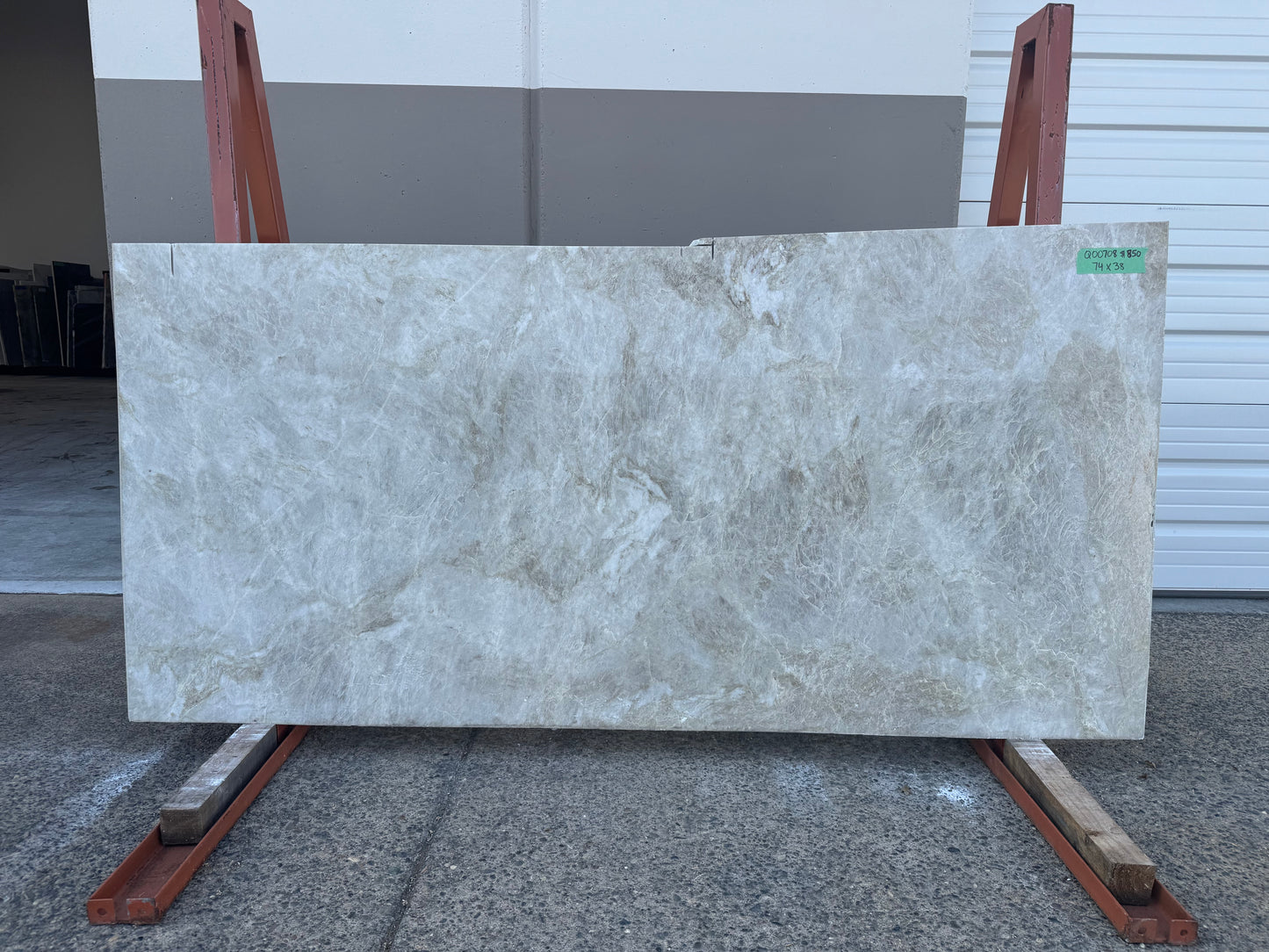 Taj Mahal 2cm Leathered Quartzite 74x38 Location EE