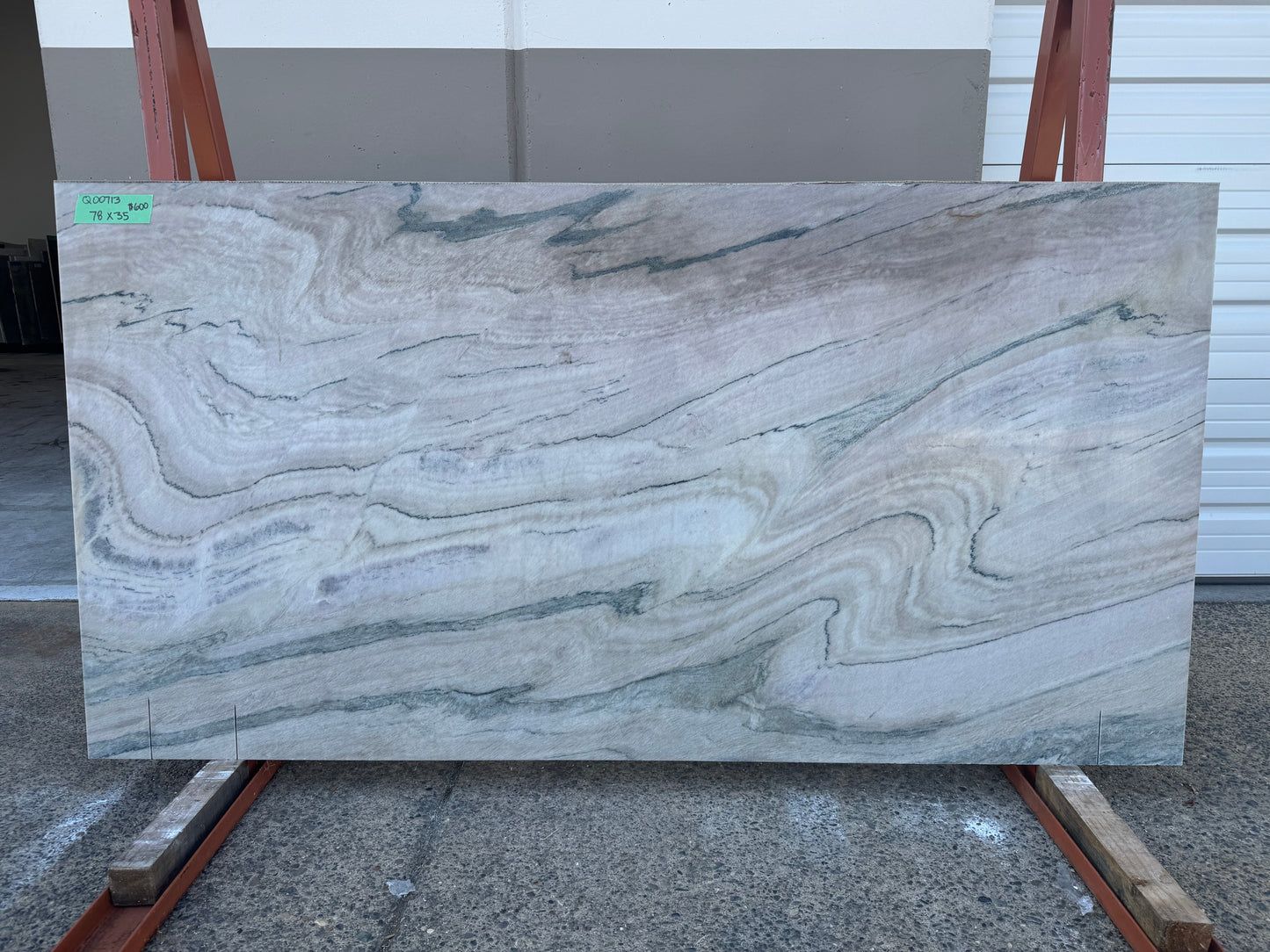 Macubus Fantasy 2cm Quartzite 78x35 Location EE