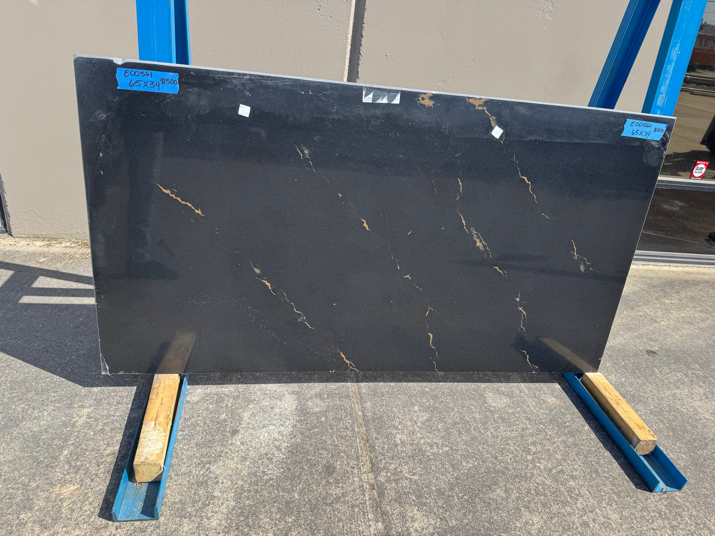 Black River 2cm Quartz 65x34 Location PP