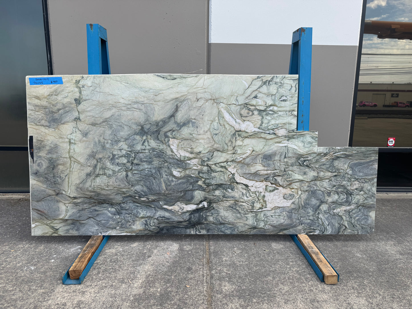 Fusion 2cm Leathered Quartzite 70x43 Location O