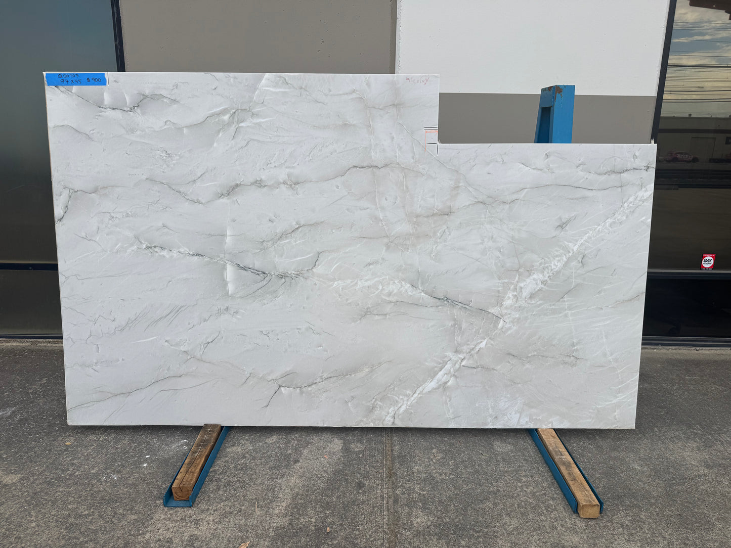 Bianco Superior 2cm Leathered Quartzite 97x45 Location Z