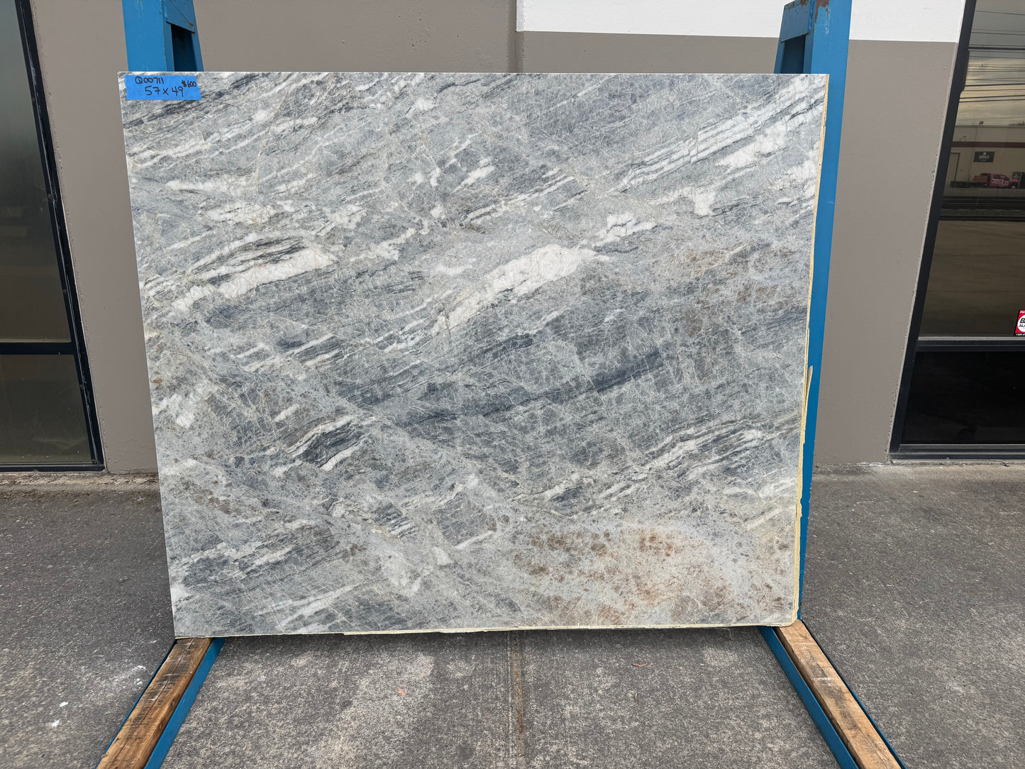 Ijen Blue 2cm Leathered Quartzite 57x49 Location O