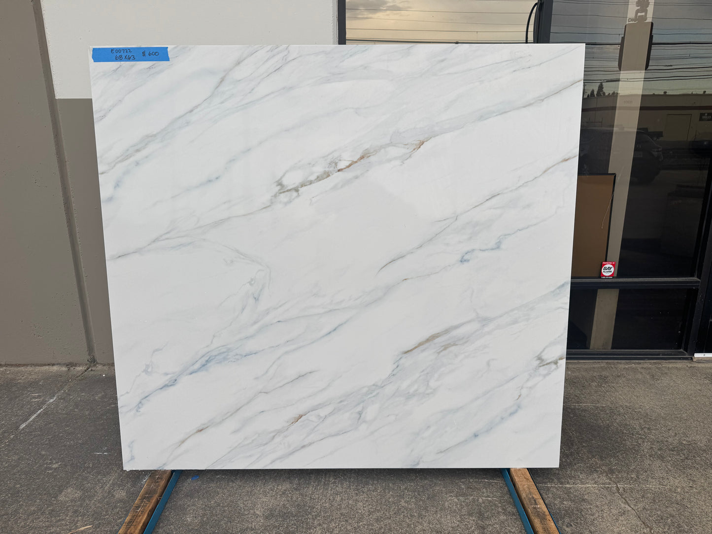 Calacatta Lapiza 2cm Quartz 68x63 Location W