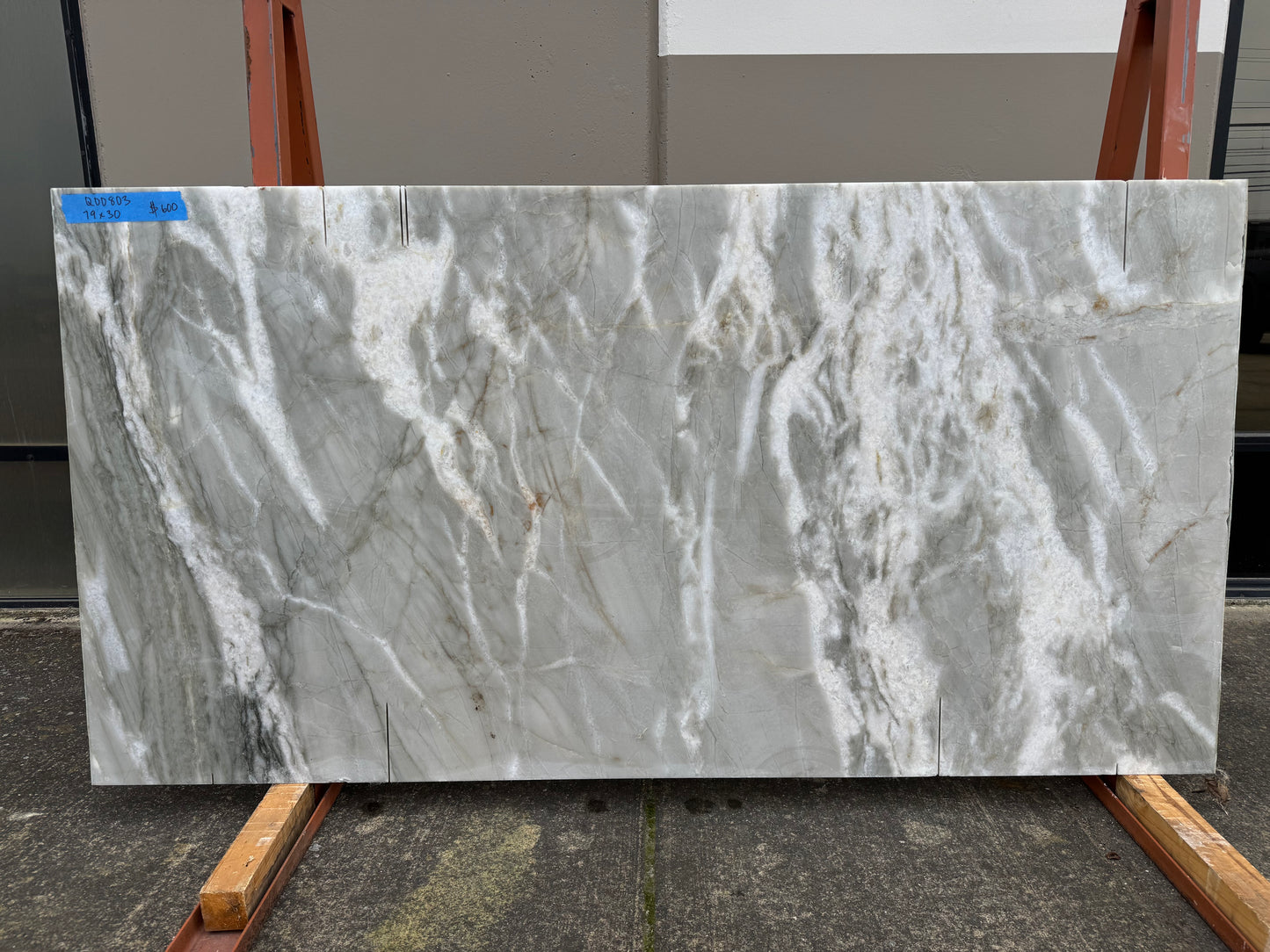 Green Fog Leathered 3cm Quartzite 79x30 Location JJ