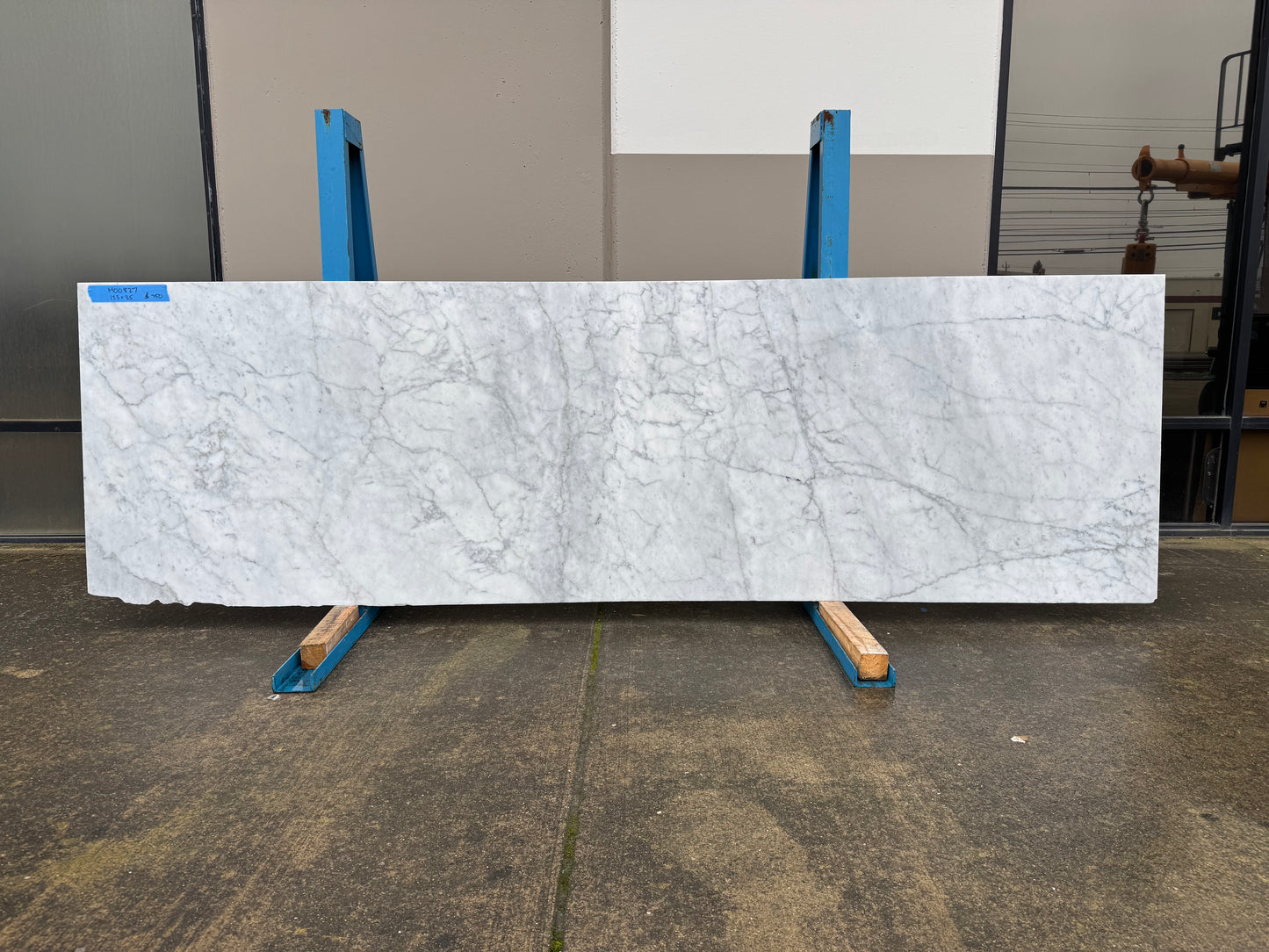 White Carrara Honed 2cm Marble 123x35 Location BB