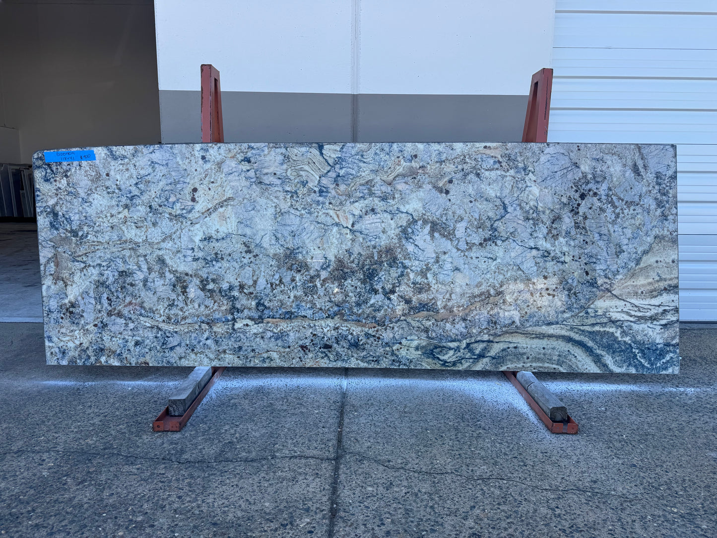 Azurite 2cm Granite 118x41 Location B
