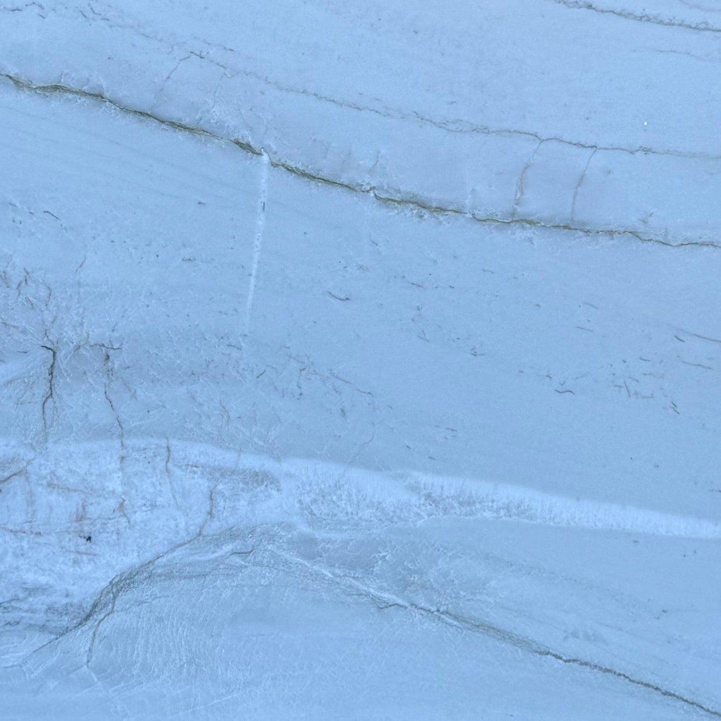 Mont Blanc 2cm Leathered Quartzite 89x30 Location H
